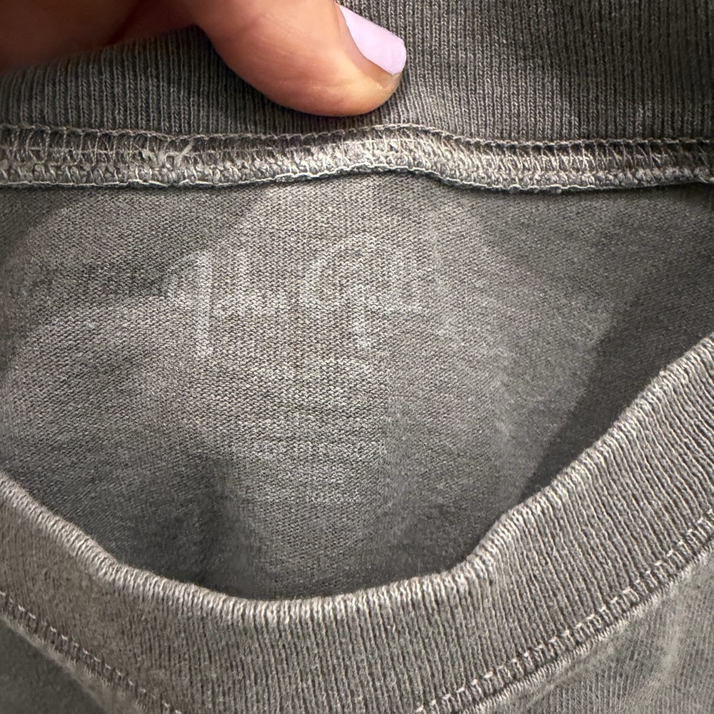 Brandy Melville John Galy Gray Los Angeles Tee - Picture 2 of 3